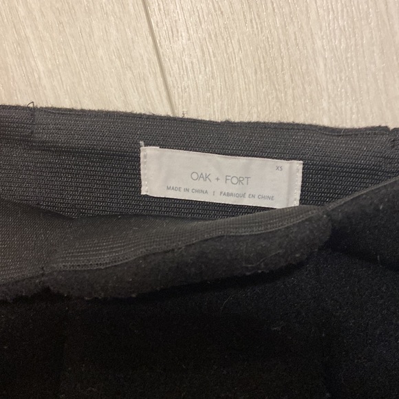 Pleated wool mini skirt - Picture 2 of 2